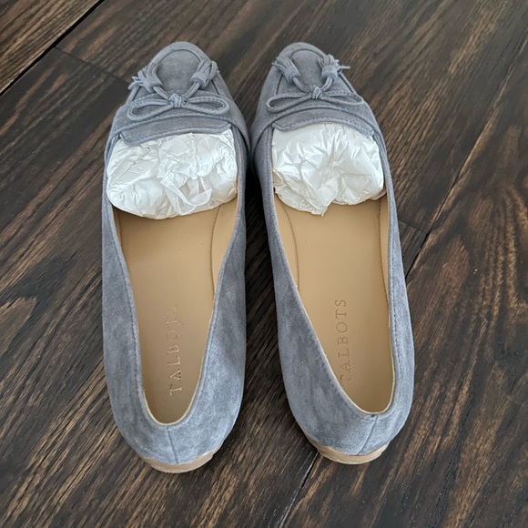NWT TALBOTS | FRANCESCA SUEDE DRIVING FLATS | Kendall Grey 🎄 - Picture 4 of 7